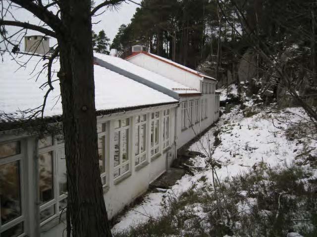 Mange dårlige beslag/renner (sett fra vest).