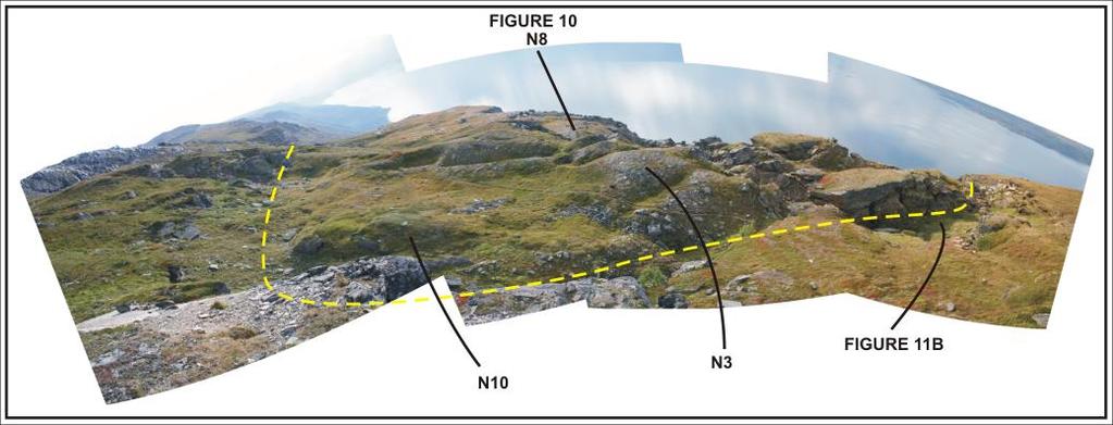 Figur 4: Fotomontasje over den ustabile området som er identifisert på nordre Nordnesfjellet. Den gule linjen viser omfanget av den ustabile delen. Bildet er tatt fra GPS fastpunktet (N-FP i Figur 5).