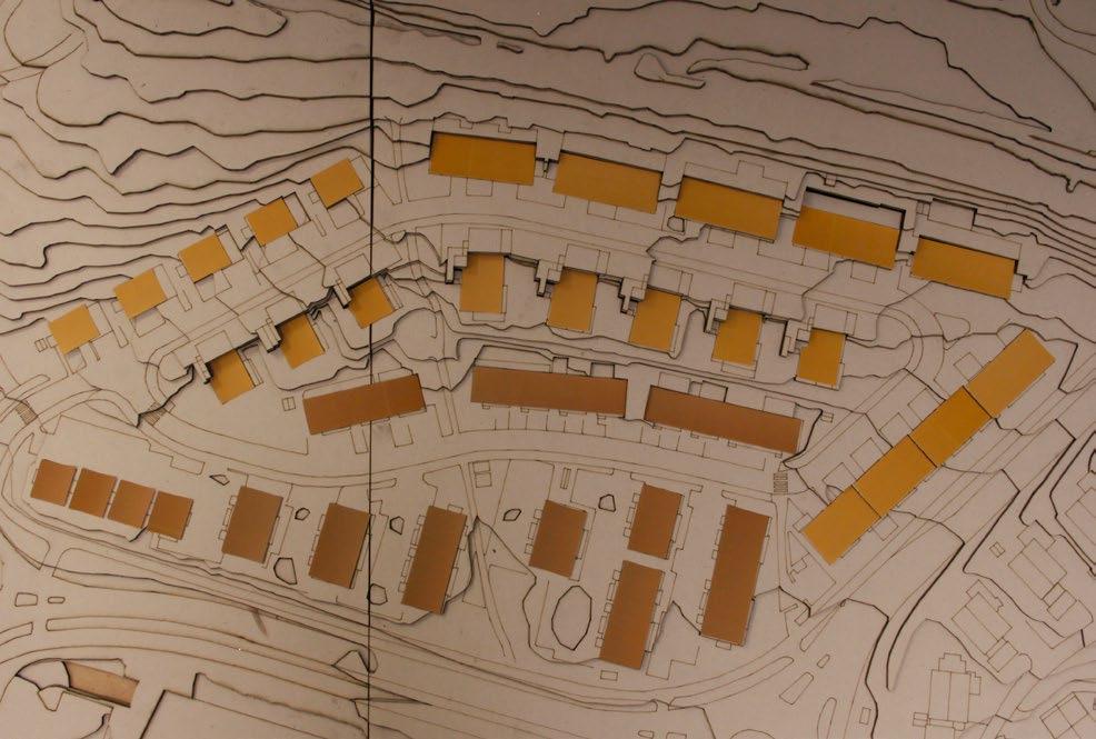 7. Tofarget - høydeforskjell 1. NCS S 3040 Y20R til bygg i skråning 2. NCS S 5020 Y20R til bygg på flat mark 8. Tofarget - yttersone/innersone 1. NCS S 5020 Y20R til typologi A+C+D+G+H 2.