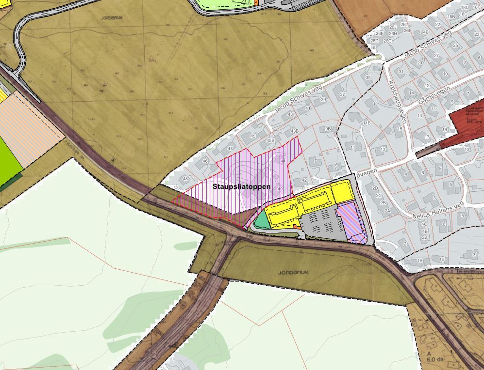 Planområdet grenser til detaljregulering for Lille Gjemble, vedtatt 18.06.2014. Planforslaget legger opp til å bruke regulert vei i denne planen som adkomst til sitt område.