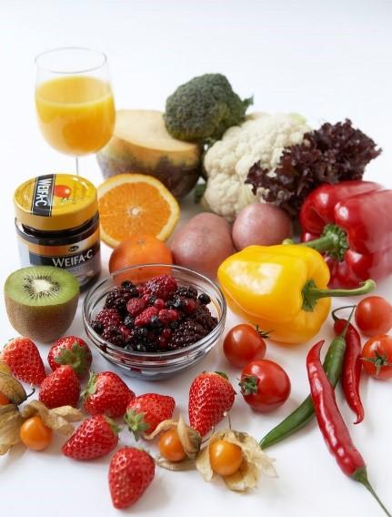 Frukt, fruktjuice, poteter, bær og grønsaker o Fiber: Grove brødtyper, knekkebrød, frukt,