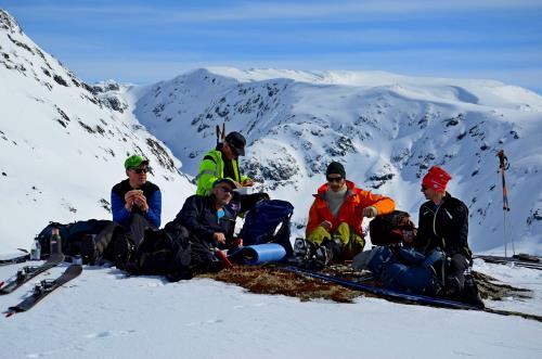 Turprogram 2016 Sun. 5. Feb: Kom deg ut-dagen Høgdemeter: 0/0 Lengde: 0km Aktivitetsdag på Sjusete skianlegg for heile familien. Sjå annonsering dagane før. Stad: Sjusete. Tid: 11-14. Gratis.