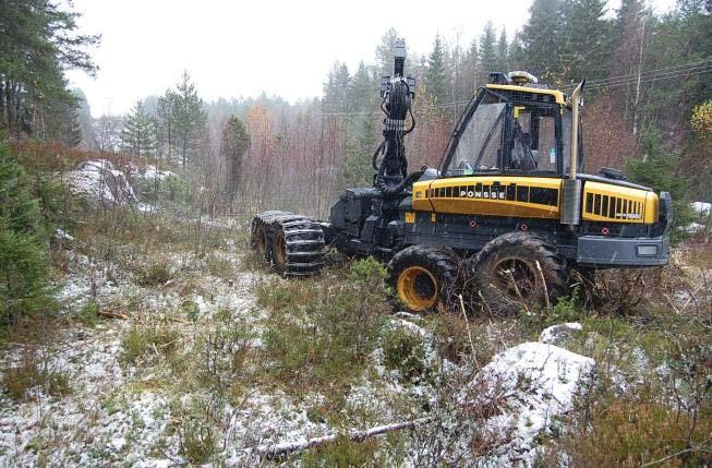 1. Innledning 1.1 Bakgrunn Skog som blåser ned på linjenettet er den viktigste årsaken til strømbrudd i Norge. Dette fører til betydelige økonomiske tap for samfunn og enkeltmenneske.