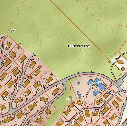 Bakhusvegen og ved en bekk ved Solliveien oven for Menybutikken Rjukan.