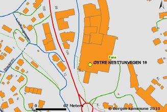 Les her alle sammen, 130 år sier eg jammen, fest på huset i slutten av mai, blir vel feiret med brask og bram og jubileumspai, og mann i husetkle deg opp for