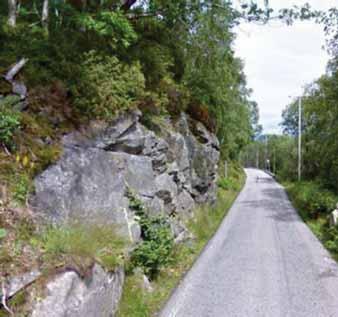 Fv 546 gjennom Storebø sentrum er med meir enn 3000 kjøretøy (ÅDT) den mest trafikkerte vegen på Austevoll.