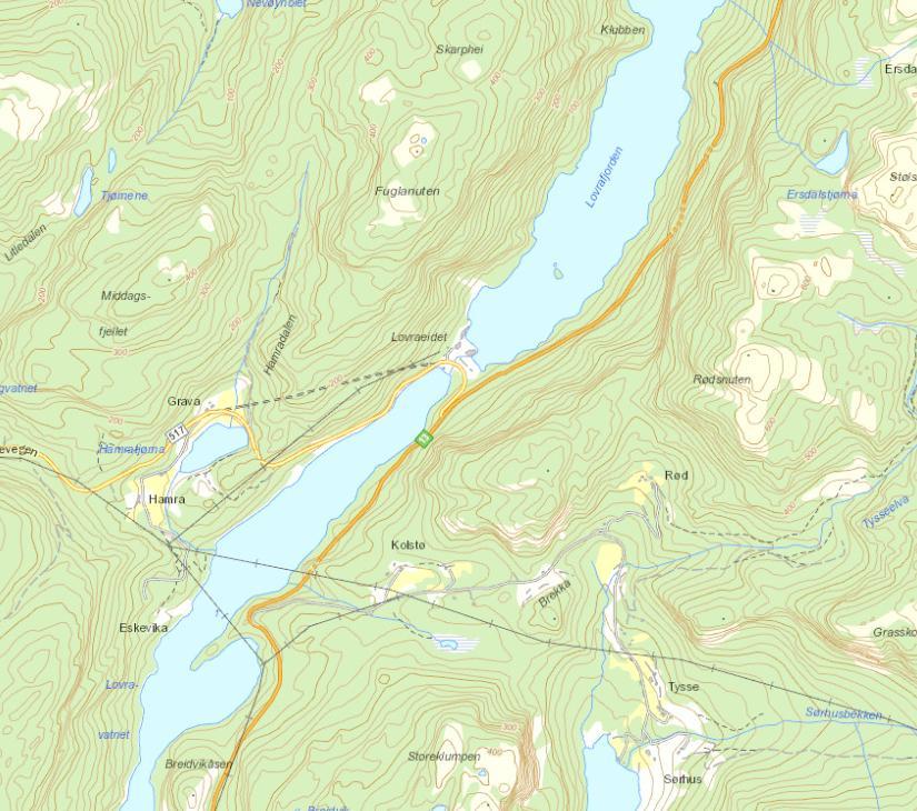 Side 2 av 14 INNLEDNING Figur 1: Oversiktsplan, Lovraeidet med Rv 13. Ved Lovraeidet deles Lovravatn og Lovrafjorden med en naturlig demning. I forbindelse med bygging av den nye fv.