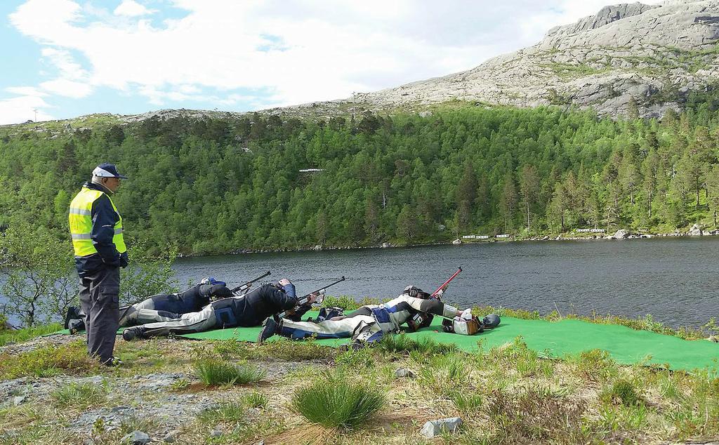 Landsdelskretsstemna 34 i Ålfoten 10 av våre skyttarar reiste til andre enden av fylket og deltok på landsdelskretsstemna/ fylkesmeistarskapet i bane- og feltskyting 11.-12. juni.