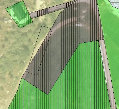 Figur 8 Område satt av til småbåtanlegg i tidligere plan Figur 9 Området endres til LNFR i planforslaget Området