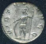 1 Antoninianus i kvalitet VF 1 Antoninianus i kvalitet VF Portrett av Gallienus God Virtus Gudinnen Roma 2 legionærer