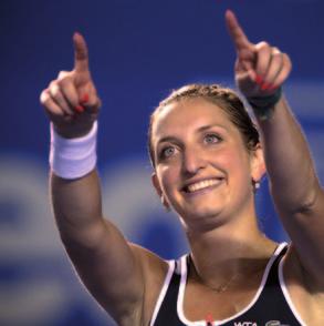 Pärast äsjast edu Indian Wellsi turniiril, kus ta alles veerandfinaalis Serena Williamsi käe läbi langes, on Bacsinszky kerkinud edetabelis juba 22. kohale.