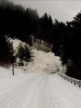 (fritt vann i permeabel snø) Steinsprangtema Frysing/tining siste 10 døgn og vanntilførsel siste 3-10 døgn Foreslått av Karsten Müller (NVE), Harald Norem (SVV) og Tore Humstad (SVV) m.fl.