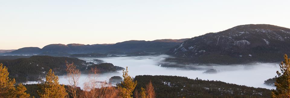 I romjula blei det på kort varsel sendt ut invitasjon til samling for alle store og små som ønsket noen timer med is-leik.