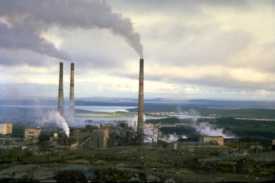 Luft Atmosfærisk korrosjon av materialer.