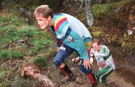 Oppmøte mandager kl 18:00 ved Nedre Fløibanestasjon. Følg med på mail om forandringer i tid. Join us for a run in at the hillsides near Fløien.