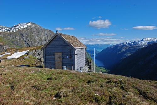 Do you want to get to know BSI Friluft and our beautiful cabin Kreklingbu? Cabin responsible invites you all to prepare the cabin for our music festival Kreklingsus.