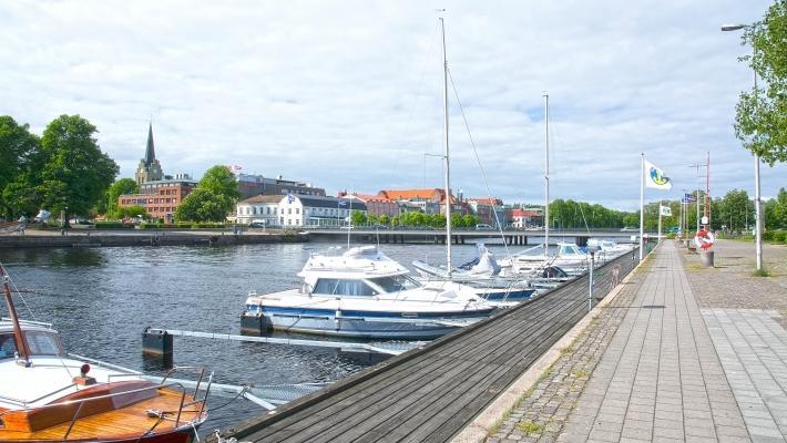 Halmstad og Tylösand er to nydelige stender som er verd å besøke langs vestkysten av Sverige. Åsarundan (0.8 km) For dere som er ute etter en aktiv ferie, så kan vi anbefale Åsarundan.