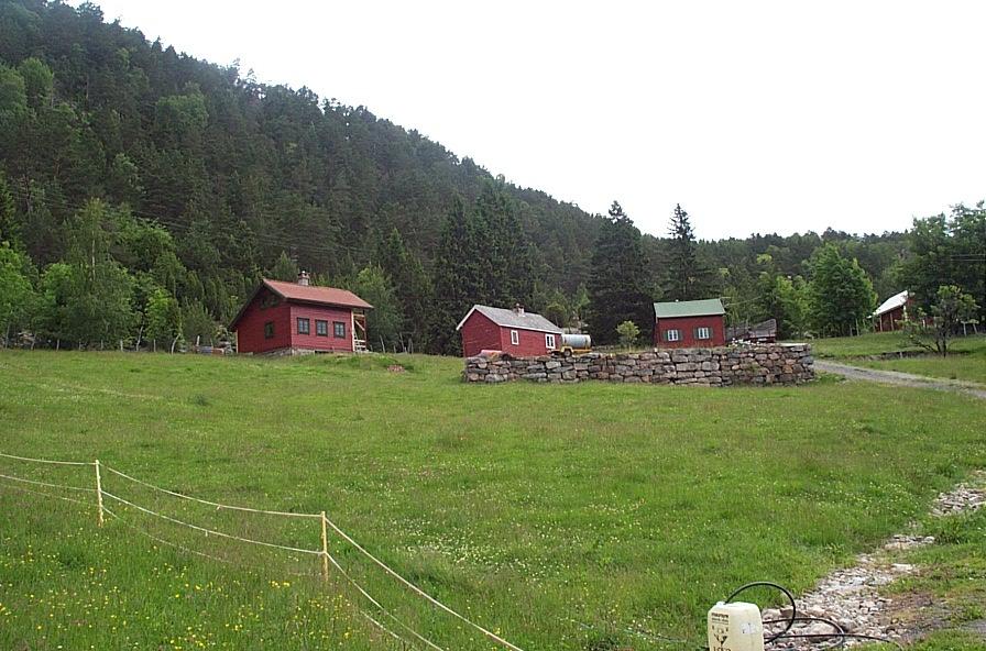 Rasvurdering av potensielle utbyggingsområde 18 Område: Målsnes, LNF - spreidd bygging bustad/hytter Det føreslegne området