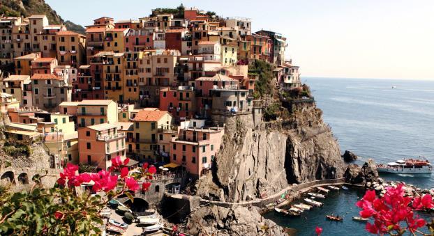 Cinque Terre har status som nasjonalpark og står på Unescos verdensarvliste. Vi tar buss til havnebyen La Spezia (ca. 2 timer) og herfra tar vi tog til Vernazza (ca. 30 min.