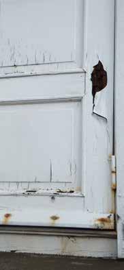 Er et vindu i dårlig stand som følge av manglende vedlikehold gjennom lang tid, bør en først undersøke om det kan repareres.