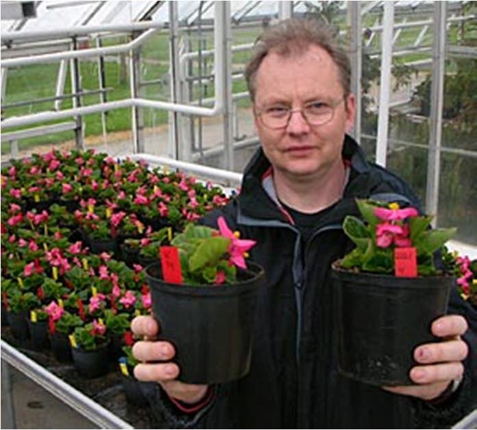 Utvikling av miljøvennlig blomsterjord Mål: utvikle blomsterjord basert på avfallsprodukter som er bedre og mer