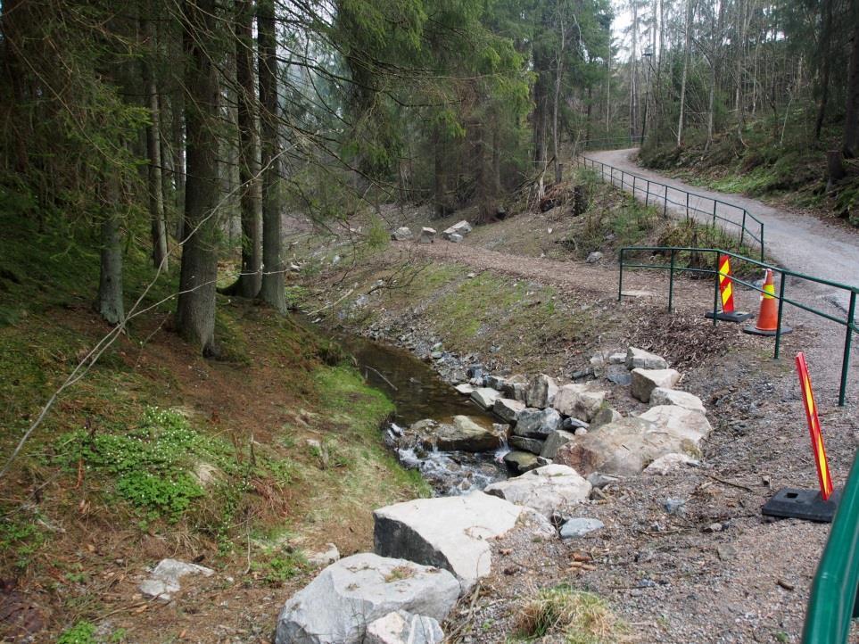 I 2001 stod Skien kommune foran en omfattende utbygging og ombygging av det kommunale vannledningsnettet, samt fornyelse av dårlige vannledninger og avløpsledninger (særlig felles avløpsledninger).