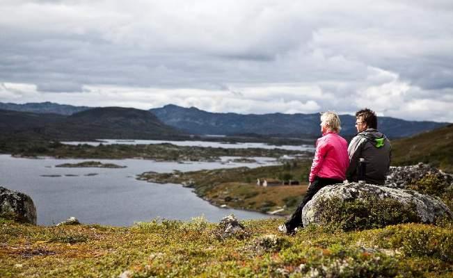 NORGES NASJONALPARKKOMMUNER OG LANDSBYER (NPKL) SKAL: Styrke merkevaren Norges nasjonalparker nasjonalt og internasjonalt Være en synlig aktør under merkevaren Norges nasjonalparker Skape en felles