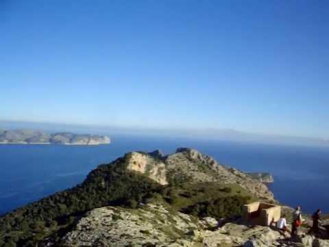 vandring: Talaia D`Alcudia (440 m) (F, L) Dagens vandring foregår helt nord på øya, på den vakre halvøya ved Alcudia.