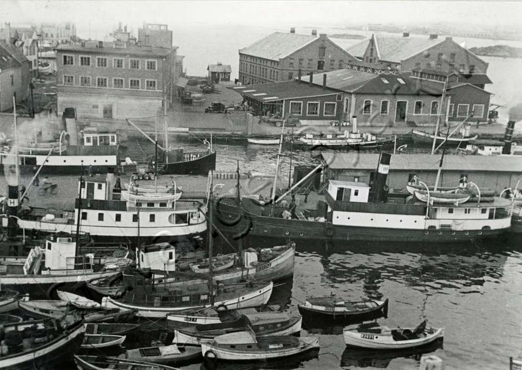 forutsetter at en grundigere analyse av hvordan funksjonene kan løses følges opp i felles planprogram for Havnefronten.