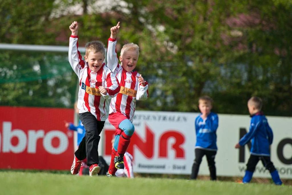 Alle vet hvor viktig dressen er denne dagen, og her har den fått hovedrollen i bildet.