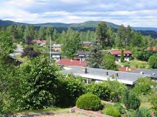 - Regulert 1952, påfølgende utbygging. Blakstadlia: - Rekkehus. - Kjedede eneboliger, rekkehus.