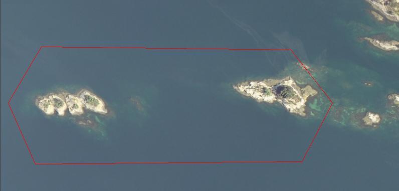 Timberøyholmane Landareal 5 da, sjøareal 91 da To små holmar i Høydalsfjorden søraust for Florø, med lite jordsmonn, men der dette finst er det eit lite skogholt med furu som er fleire tiår gammalt.