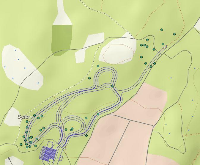 Figur 4. Plott som viser veipunkter for grove eiker i forhold til der skiløypetrassen er planlagt i Seierstenmarka sør. Det er antatt at langt de fleste eiketrærne er fanget opp.