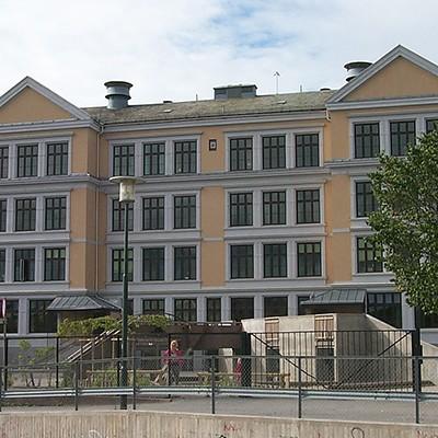 Oslo kommune Utdanningsetaten Kampen skole minosloskole.no Skolens profil Skolens profil Fokus på læringsmiljø og trening av lese- og regneferdigheter i alle fag.