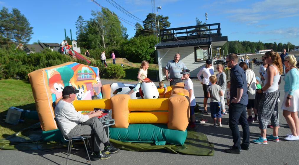 Før den tid har vi et flott stevne her i kveld, og ikke minst et trivelig juli stevne den 12.7. HALDEN OG OEGN TRAVSELSKAPS DAG blir arrangert på omarken i kveld.