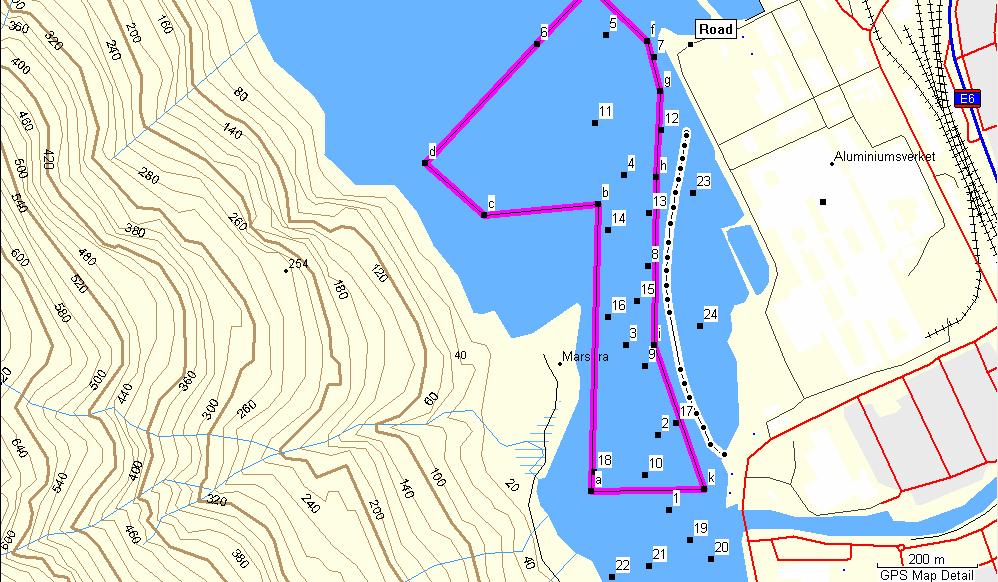 Figur 1. Kart over mudringsområdet med angivelse av prøvetakingslokaliteter. Som antatt, var sedimentene i hele området preget av sand, grus og stein.