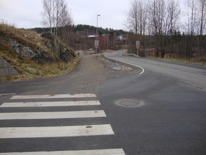 120), og pumpeledningen forlenges til ny pumpestasjon P04 Kopås som plasseres ca. 50 m øst for Lillestrømveien (strekning 4). Ved Kopås må ledningen krysse RV120.