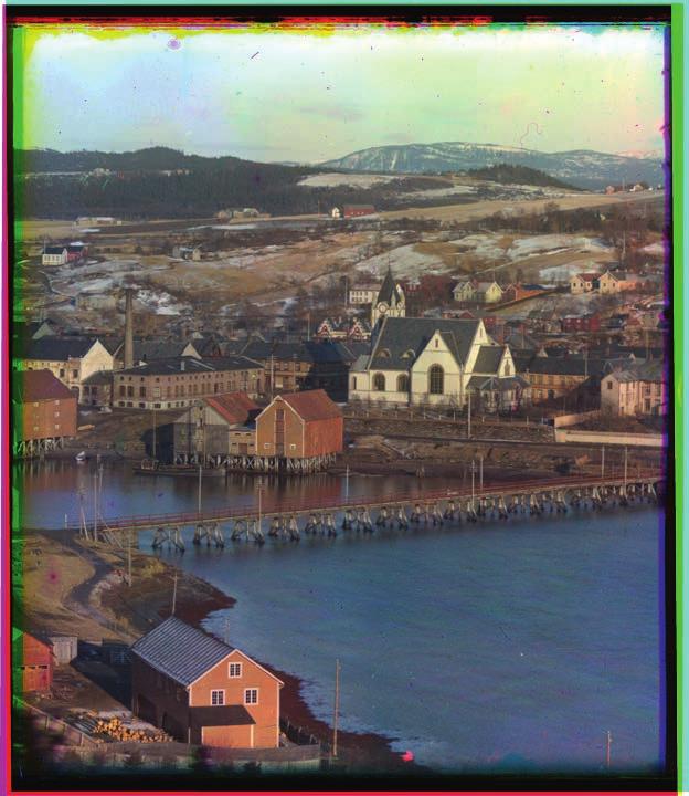 Levangers historie Levanger er en tradisjonsrik kjøpstad med spor etter handel helt tilbake til jernalderen. Kjøpstaden fikk bystatus i 836.