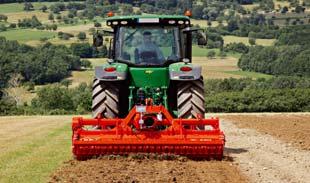 ROBUST OG PÅLITELIG KUHN's robuste konstruksjon bidrar til at disse jordfresene takler både vanskelige jordarter og store traktorer.