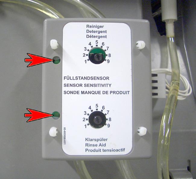 NO PREMAX FP Første igangsetting Installasjons- og bruksanvisning Observer de to slangene til de er fylt til over sensoren. Kontroll-LED-ene skal nå lyse. Etterjuster evt.
