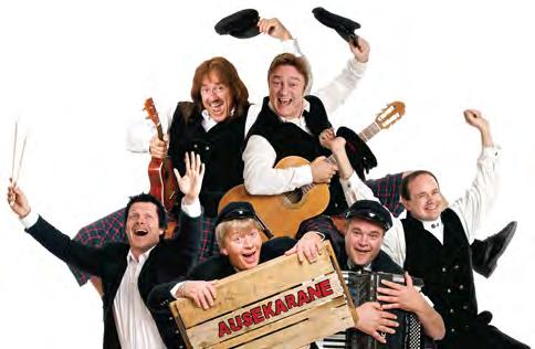 fantastiske musikere. Concert with Ausekarane Torgallmenningen square 18:00 19:30. Lively music from the coast!