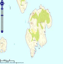LINDHOLMEN Skildring av området Lindholmen er ei småkupert øy sør for Kjøleholmen. Øya høyer til Stamhuset Jarlsberg.