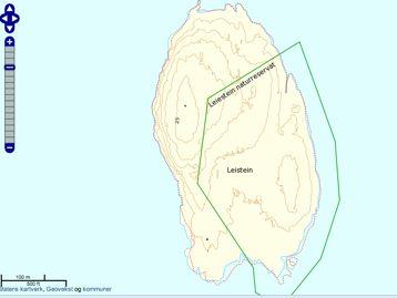 LEISTEIN Skildring av området Leistein er ei ganske høg øy, høgste punktet ligg på 25 m.o.h. Leistein ligg lengst ut mot Oslofjorden av øyane i Tjøme. Havet kjem rett inn mot aust.