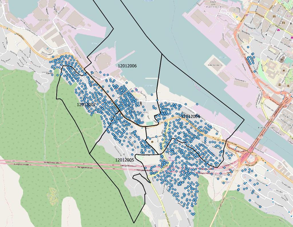 Figur 35: Boligpunkter i utvalgte grunnkretser. 7.4 Beregning av gjennomsni lig internavstand Et rasterprosjekt ble satt opp etter oppskrift fra avsnitt 4.3 og med utklipp for området vist i figur 33.