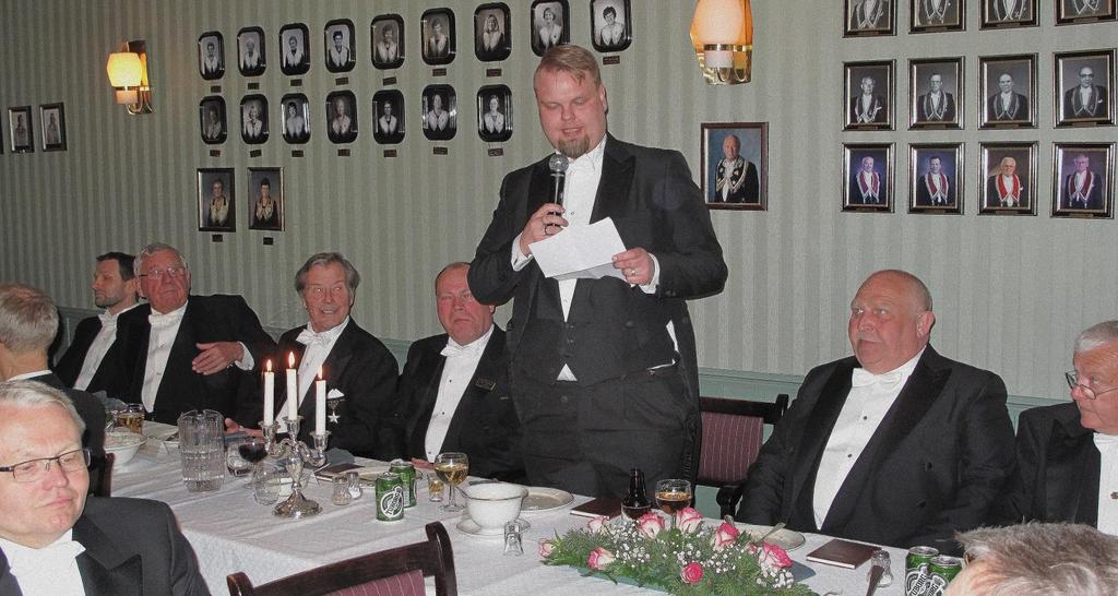 3 Jan-Magne Andreassen takket bror OM på vegne begge brødrene for en for verdig og høytidelig seremoni. Han rettet også en takk til Hans Olav Fredriksen som fadder.