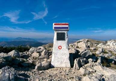 Najviša je točka na hrvatskom teritoriju vrh Dinare -1831 m 7 GEODEZIJA GEO ZEMLJA DEZIS DIJELITI osnovni cilj svih geodetskih radova odrediti koordinate točaka na temelju mjerenja