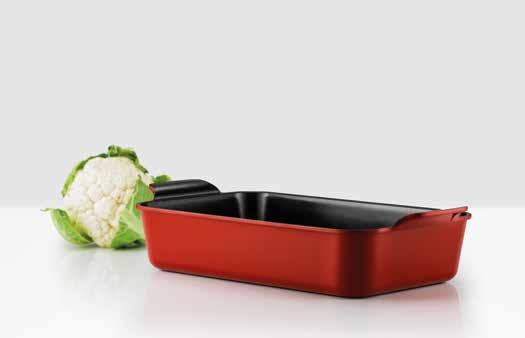 GRYTER OG PANNER ECO Kitchen Urban Steel GRYTER OG PANNER Roasting Pan ECO Kitchen Small 3 L Ovnsform i støpt aluminium Long- Life keramisk non-stick-belegg Praktiske håndtak for enkel bruk Belegget