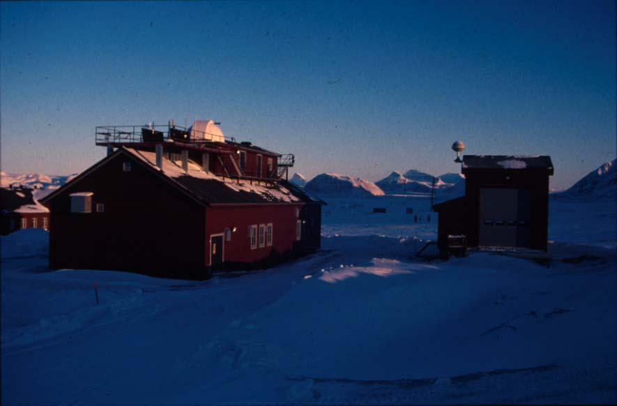 Atmospheric Observatory AWIPEV Station Ny- Ålesund Stratosfæremålinger siden 1988, nytt observatorium inviet i 1995 Siden midten av 1990-tallet primary Arctic site av NDSC (Network for the Detection