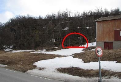 Prosent varierende mektighet mellom,5 til 1 meter (gitt med sone a h). Disse er funnet med ved feltarbeid på området, i all hovedsak utført i fjellskjæringene langs eksisterende veg.