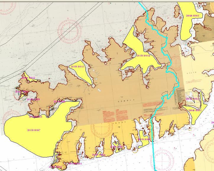 Kartet til venstre viser områder med store forekomster av rekved. Opphoping av rekved styres av vind og strømmer, noe som også vil påvirke evt utslipp av olje.